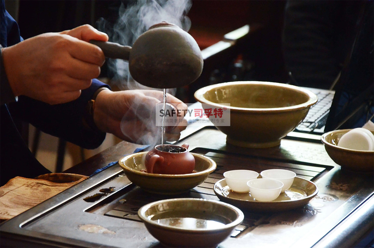 “圍爐煮茶”為什么火？年輕人追捧是有原因的-司孚特圍爐茶桌(圖2)